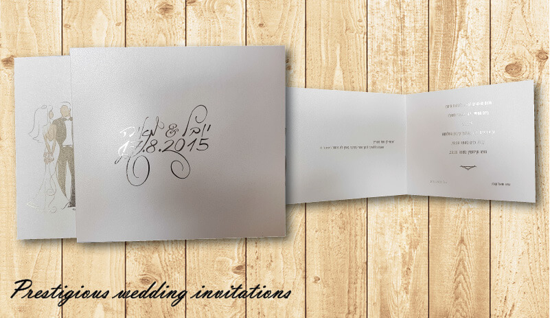 הזמנה נפתחת מאוירת עם הטבעת כסף