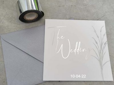 הזמנה לחתונה פויל כסף עלים